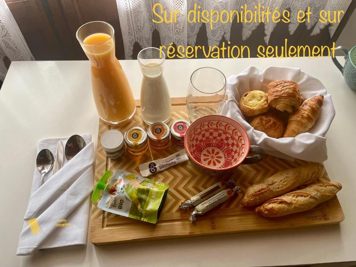 Le Gite Du Brouage Chauny Exteriör bild